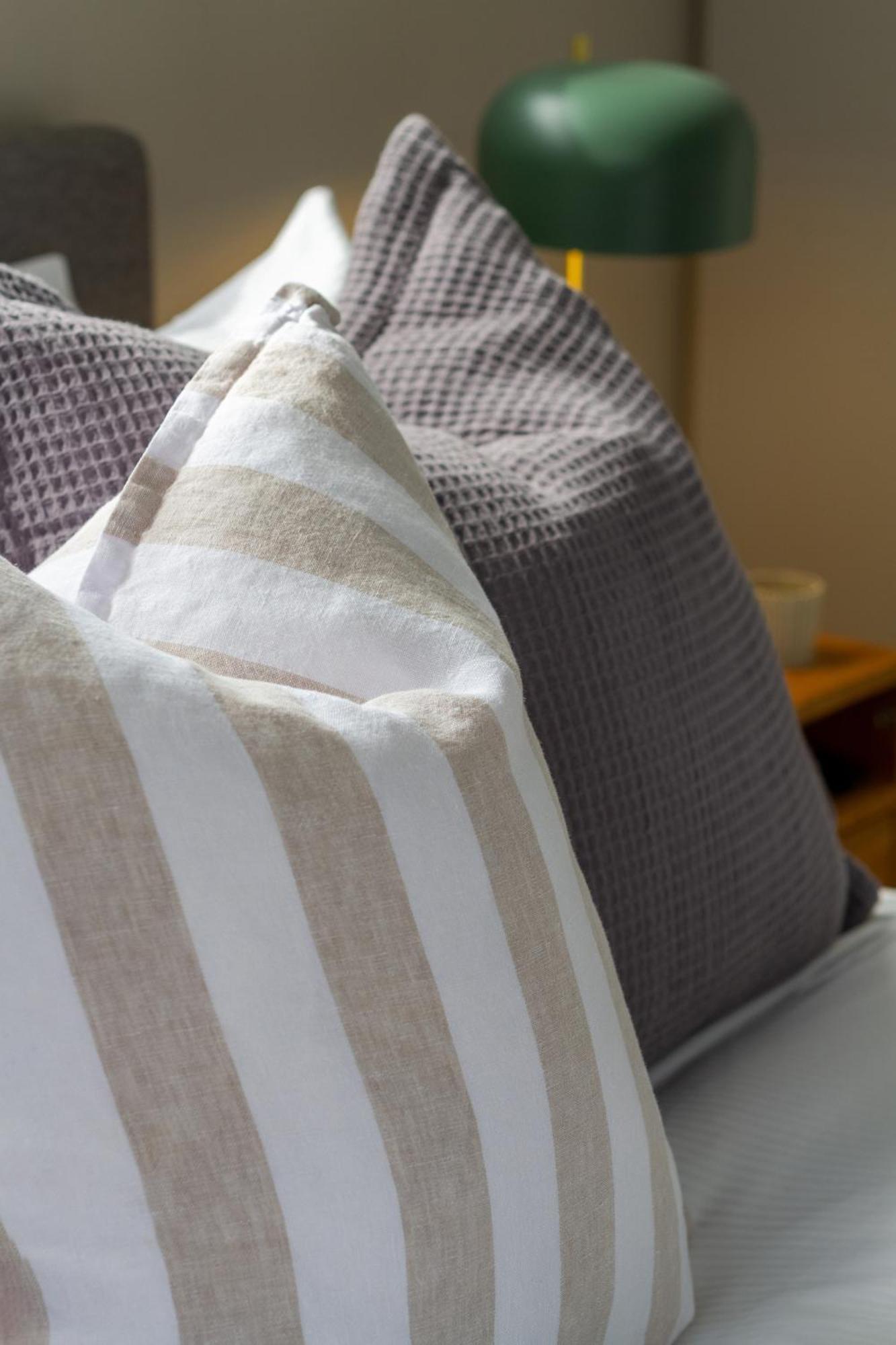 Latimer Square Luxe: 1Br W/ Sofa Bed Christchurch Exterior foto